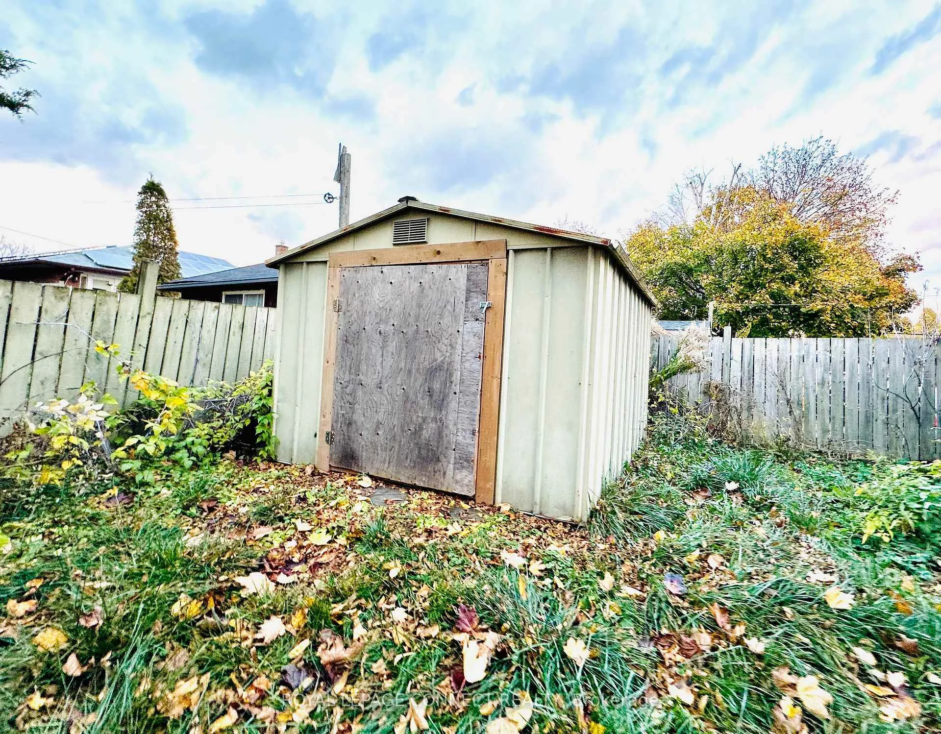 Photo 26 of Unit Lower, 300 Banff Avenue, Oshawa, Lakeview — HOMEH