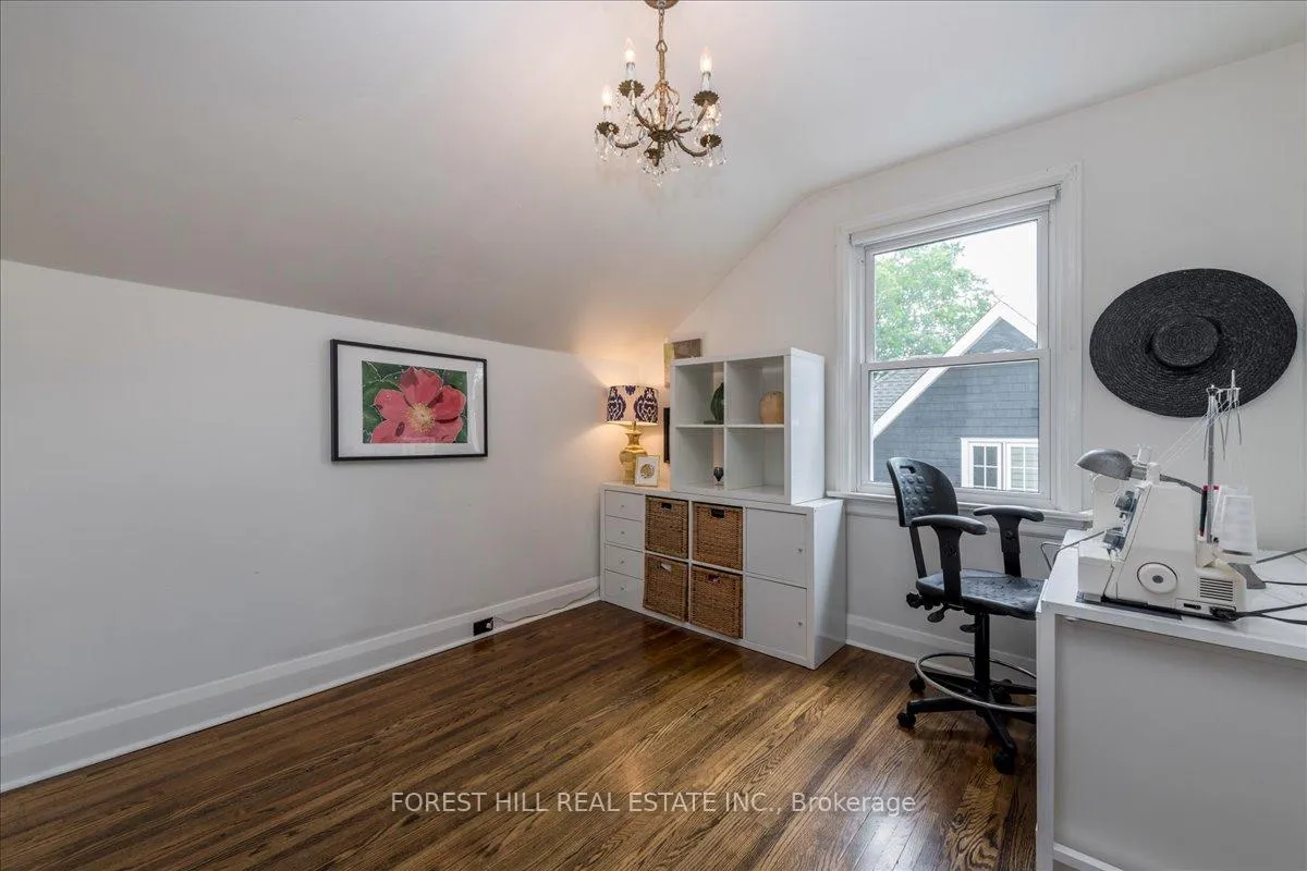 Photo 18 of 131 Toronto Street, Barrie, Queen's Park — HOMEH