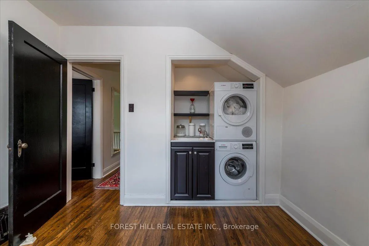 Photo 20 of 131 Toronto Street, Barrie, Queen's Park — HOMEH