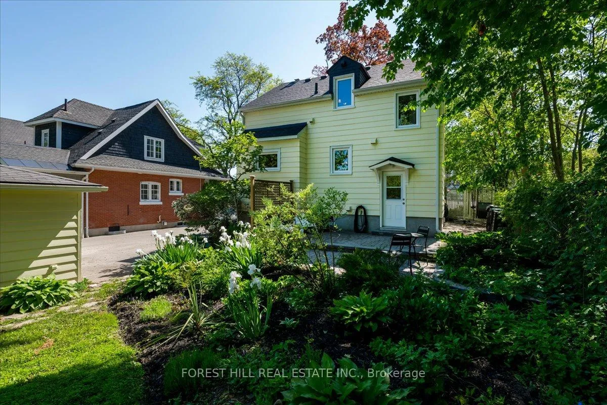 Photo 33 of 131 Toronto Street, Barrie, Queen's Park — HOMEH