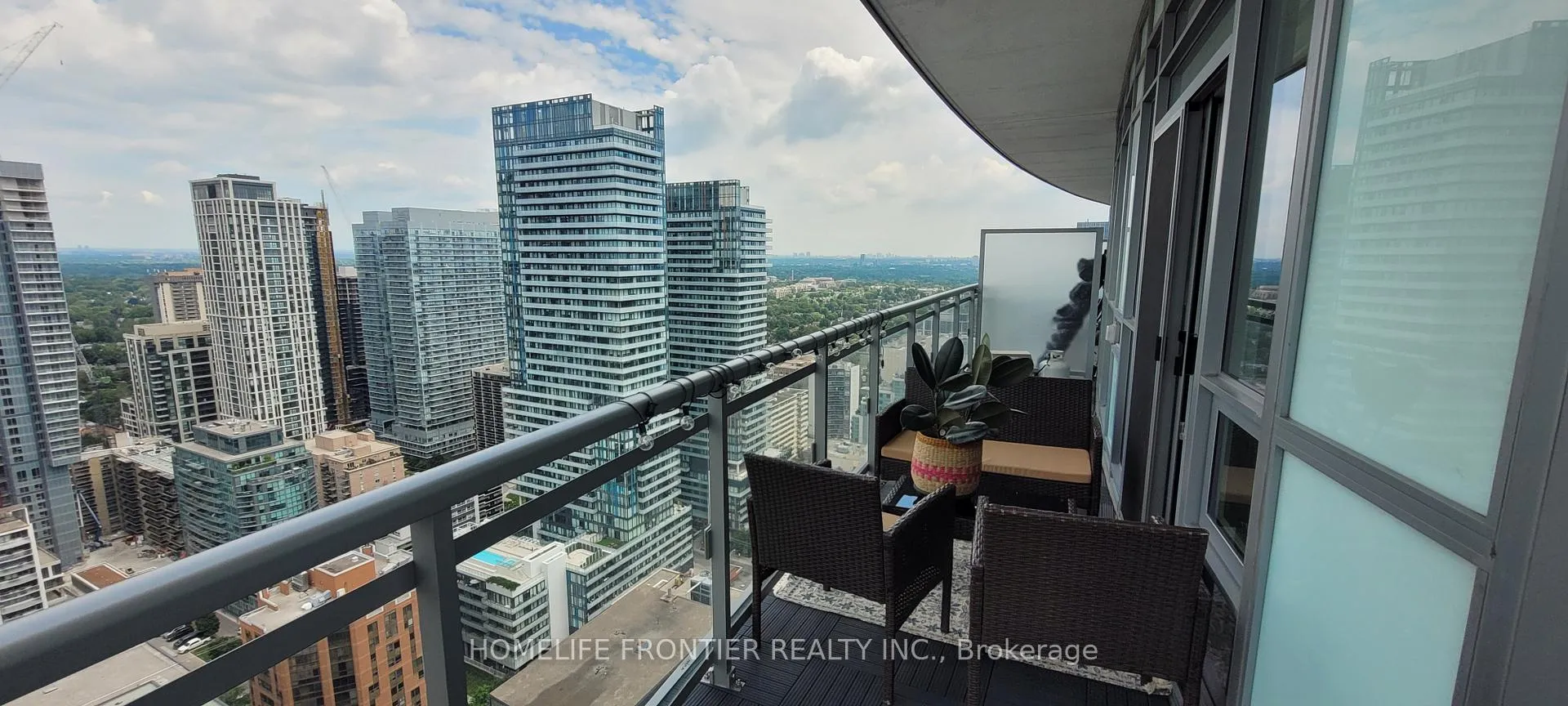 Photo 8 of Unit 3112, 98 Lillian Street, Toronto, Mount Pleasant West — HOMEH