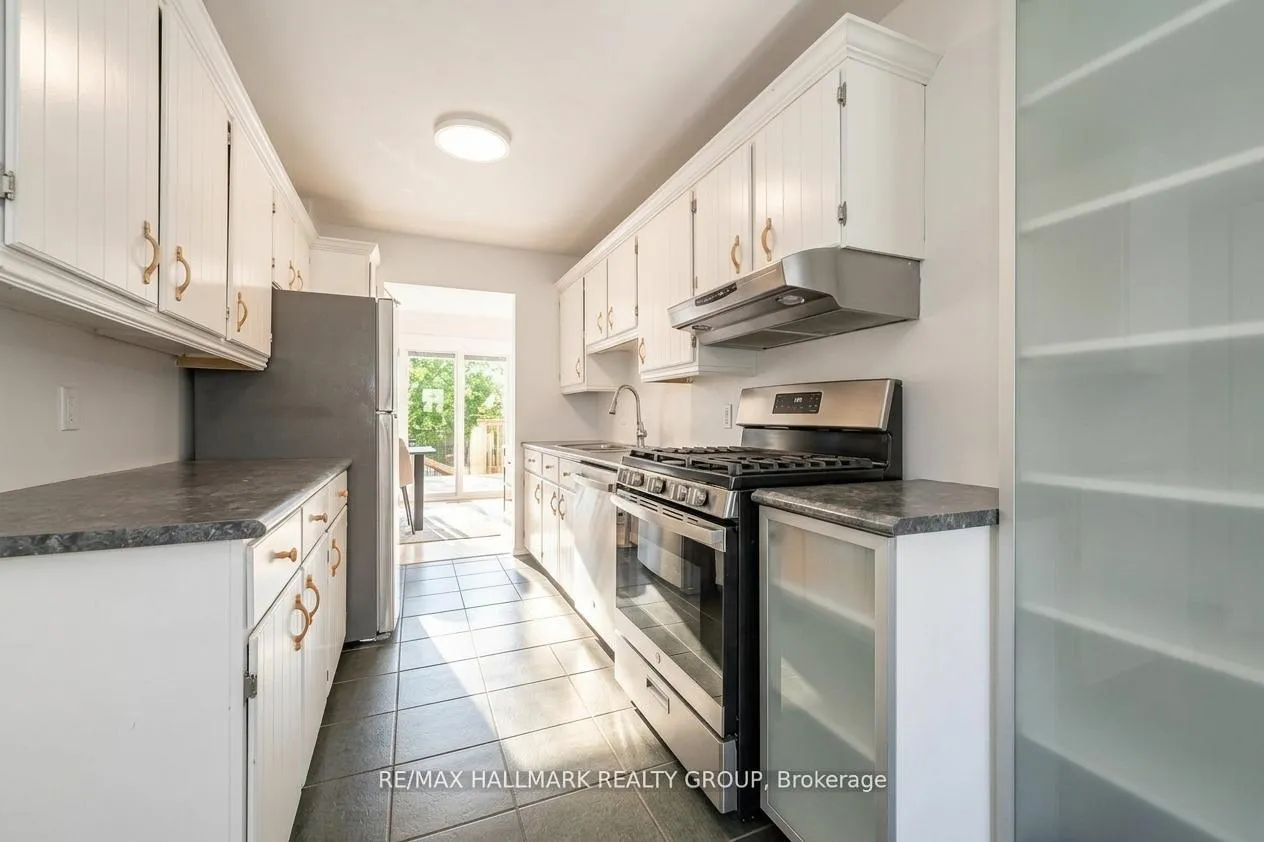 Photo 7 of 6382 St. Louis Drive, Ottawa, Hiawatha Park/Convent Glen — HOMEH