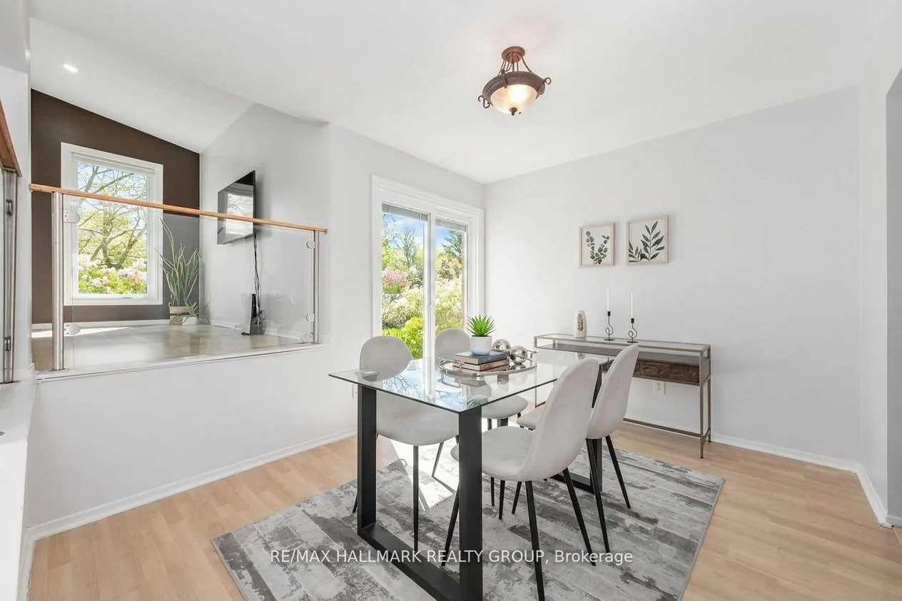 Photo 9 of 6382 St. Louis Drive, Ottawa, Hiawatha Park/Convent Glen — HOMEH