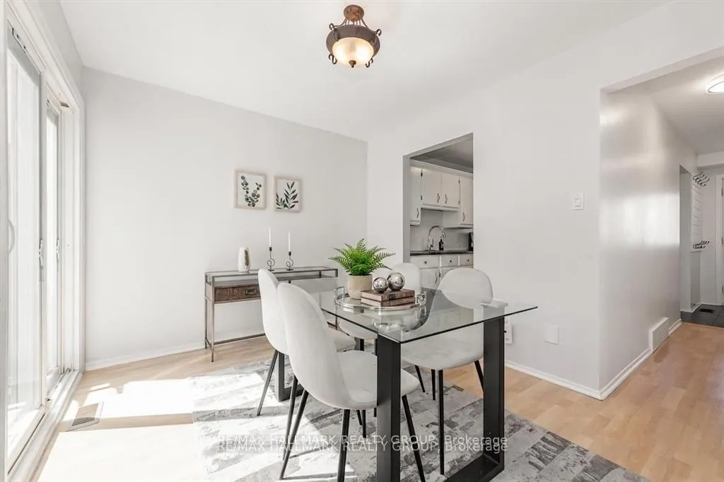 Photo 10 of 6382 St. Louis Drive, Ottawa, Hiawatha Park/Convent Glen — HOMEH