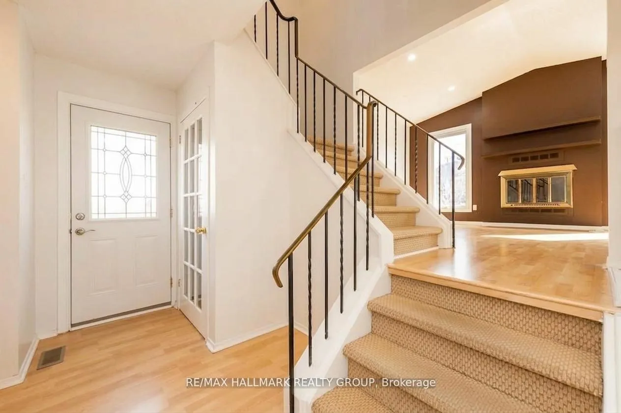 Photo 12 of 6382 St. Louis Drive, Ottawa, Hiawatha Park/Convent Glen — HOMEH