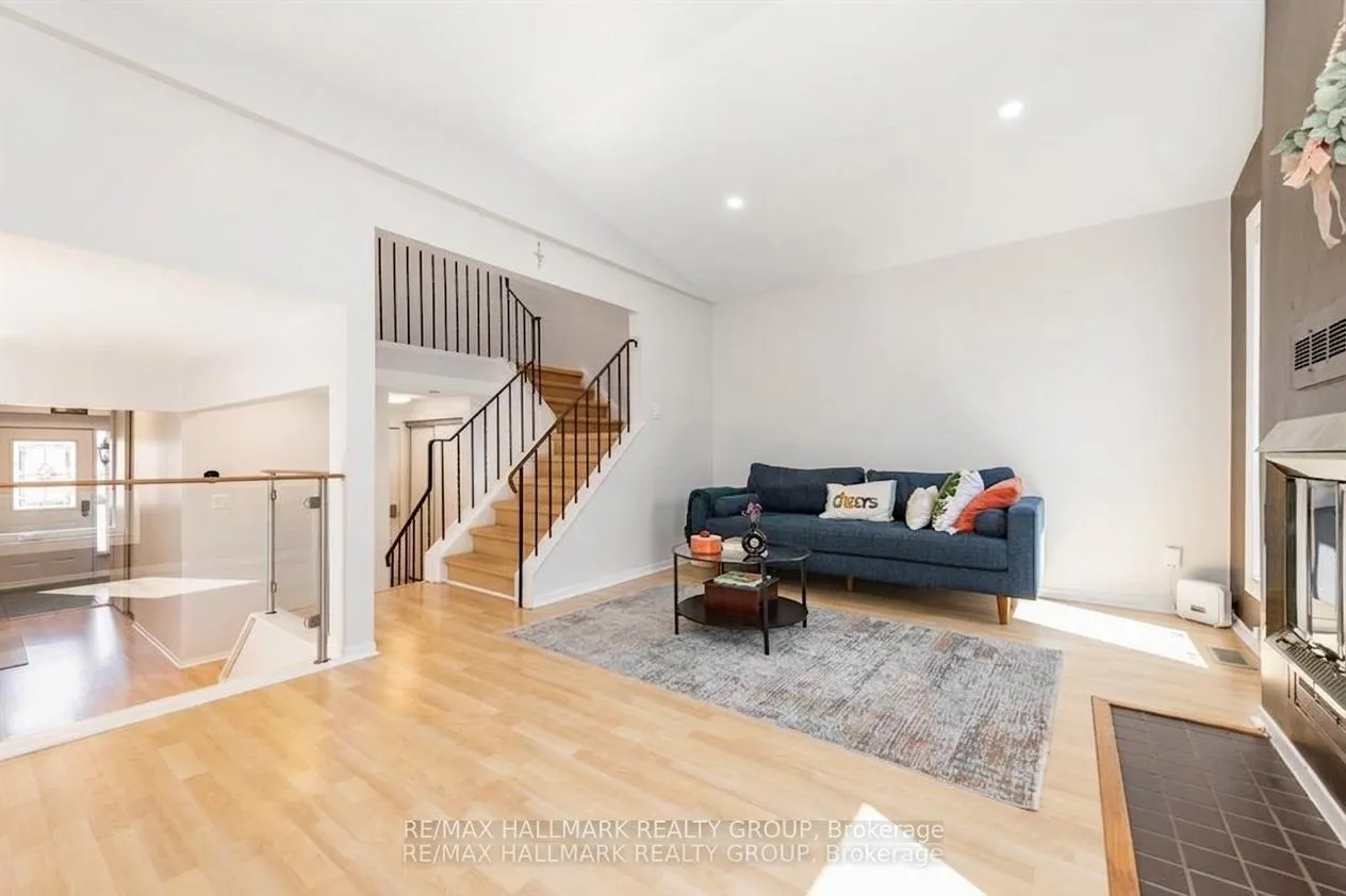 Photo 15 of 6382 St. Louis Drive, Ottawa, Hiawatha Park/Convent Glen — HOMEH