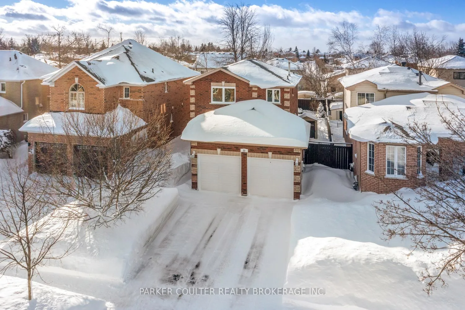 Photo 1 of 22 Twiss Drive, Barrie, Holly — HOMEH