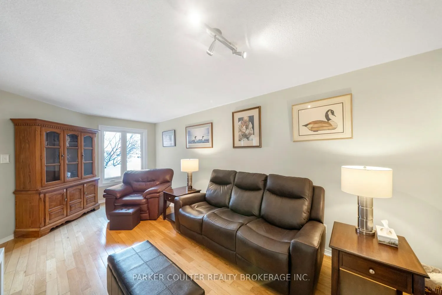 Photo 9 of 22 Twiss Drive, Barrie, Holly — HOMEH