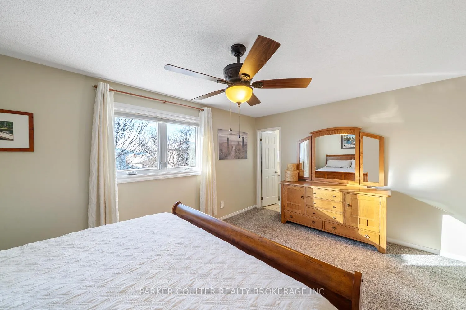 Photo 26 of 22 Twiss Drive, Barrie, Holly — HOMEH