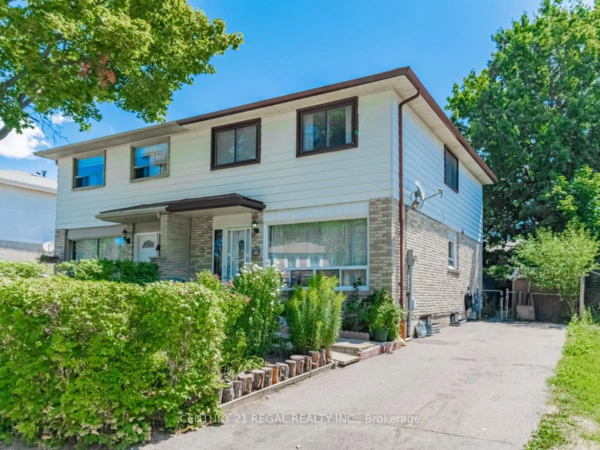 Front of 19 Carberry Crescent