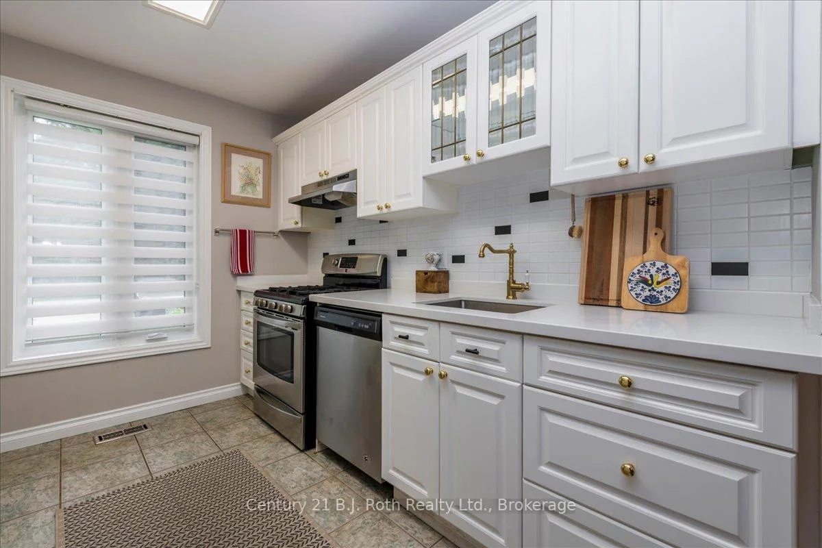 Photo 15 of Unit B7, 22 Wasaga Woods Circle, Wasaga Beach — HOMEH
