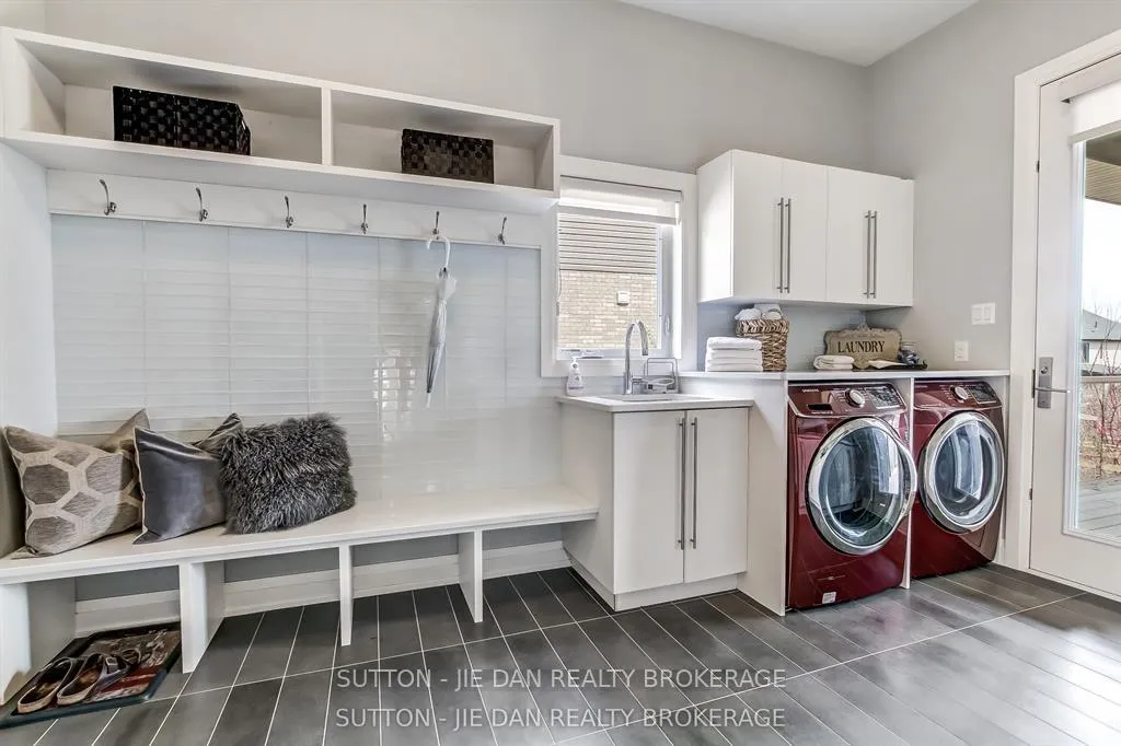 Photo 13 of 115 Pebblecreek Walk, London, North R — HOMEH