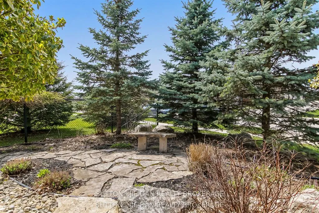 Photo 38 of 115 Pebblecreek Walk, London, North R — HOMEH