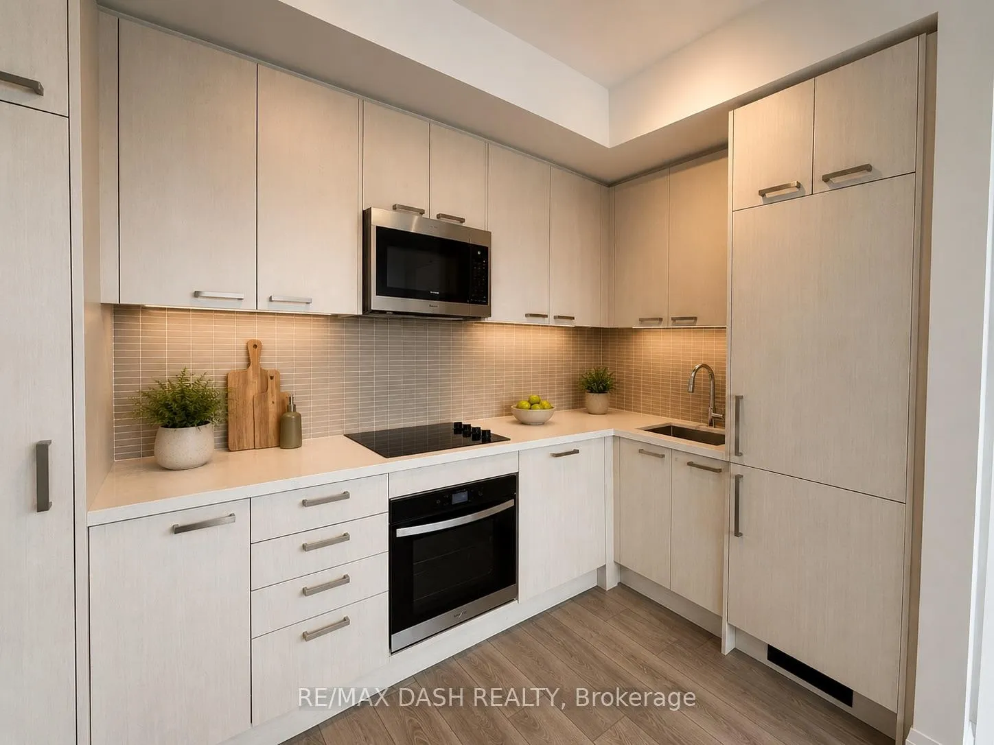 Photo 4 of Unit 3804, 20 Soudan Avenue, Toronto, Mount Pleasant West — HOMEH