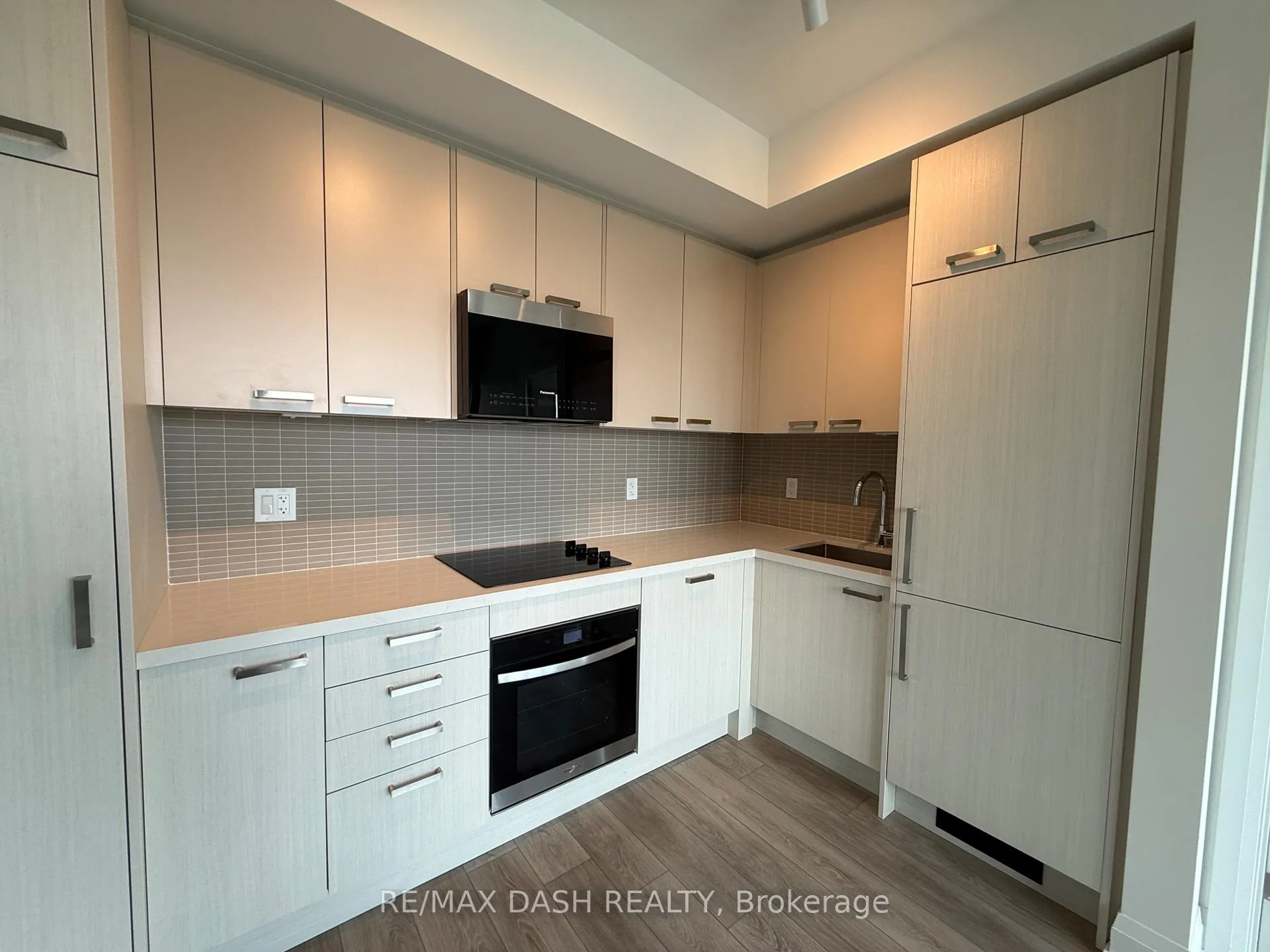 Photo 7 of Unit 3804, 20 Soudan Avenue, Toronto, Mount Pleasant West — HOMEH