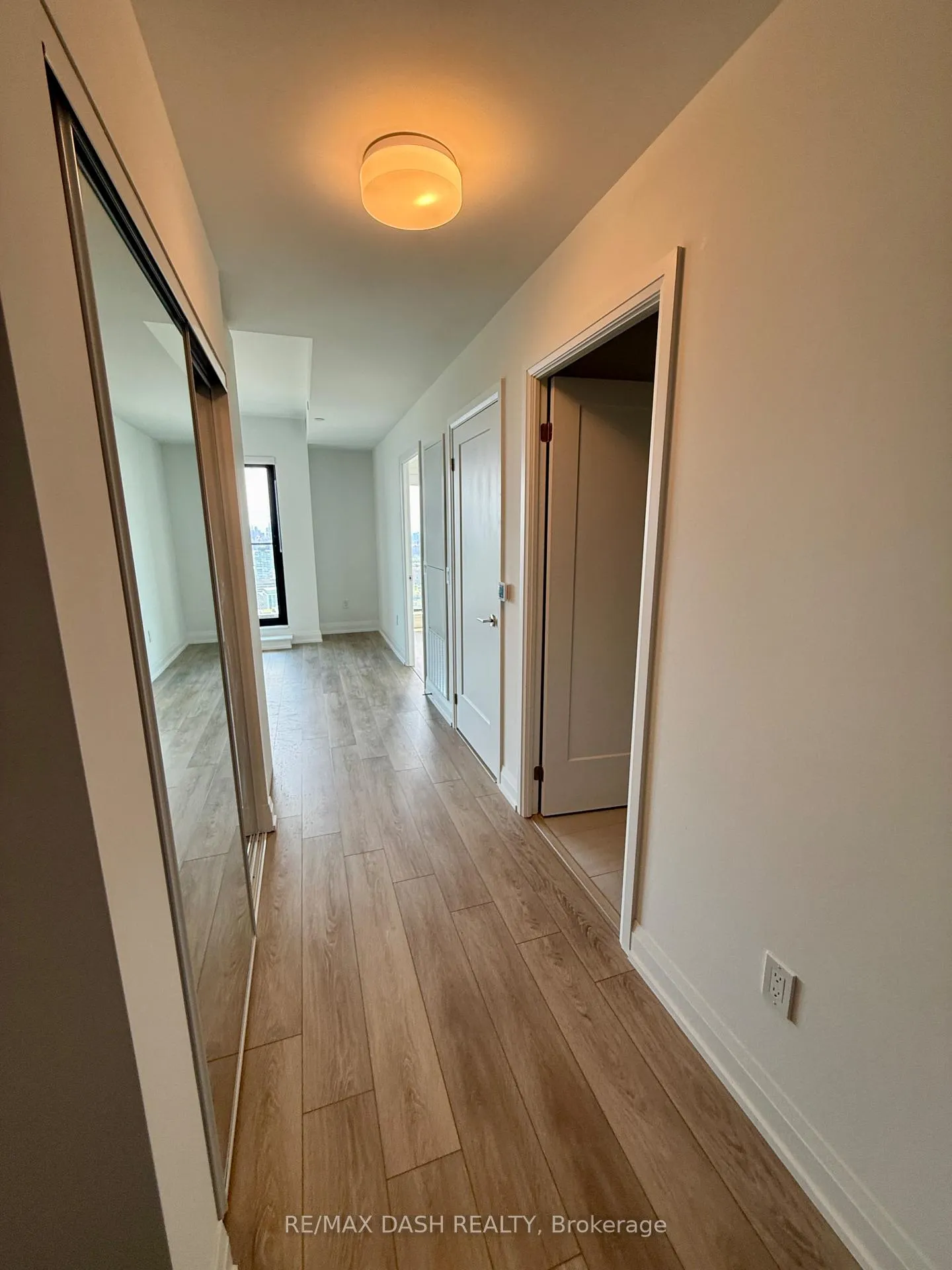 Photo 18 of Unit 3804, 20 Soudan Avenue, Toronto, Mount Pleasant West — HOMEH