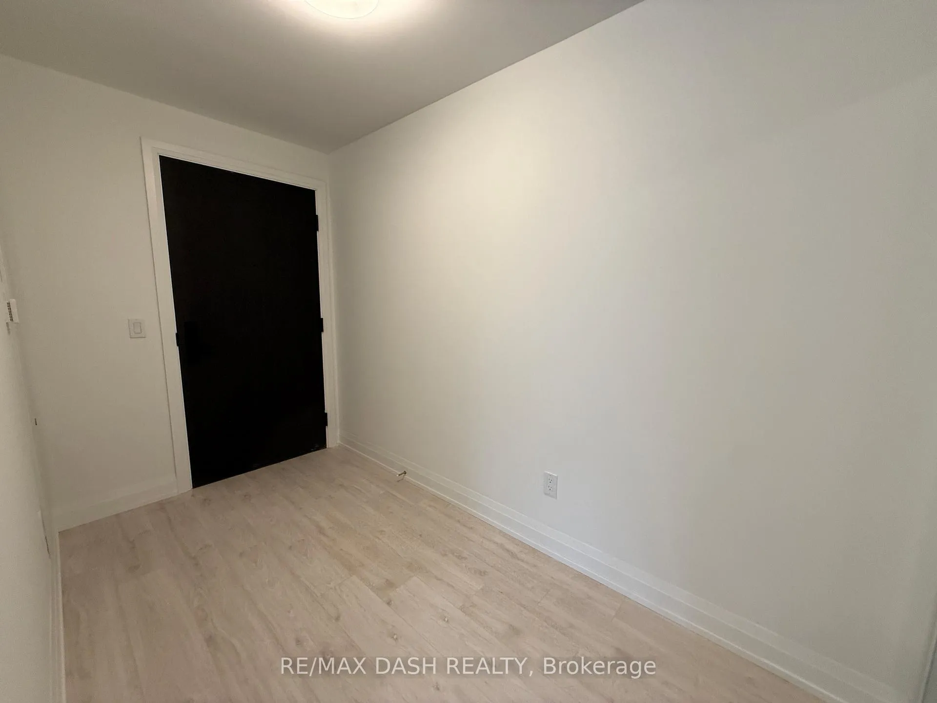 Photo 6 of Unit 1907, 20 Soudan Avenue, Toronto, Mount Pleasant West — HOMEH