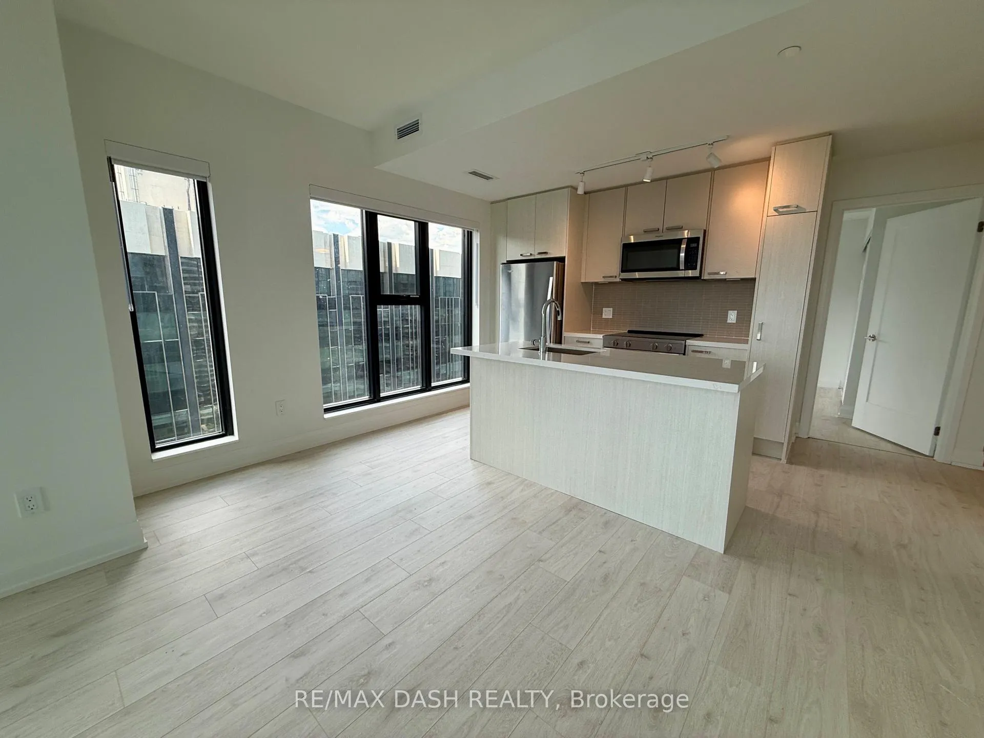 Photo 7 of Unit 1907, 20 Soudan Avenue, Toronto, Mount Pleasant West — HOMEH