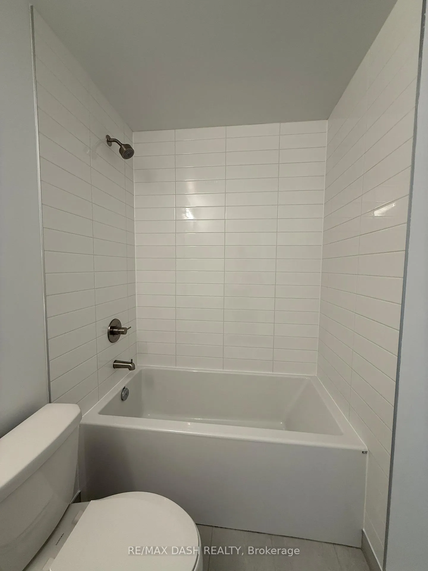 Photo 15 of Unit 1907, 20 Soudan Avenue, Toronto, Mount Pleasant West — HOMEH