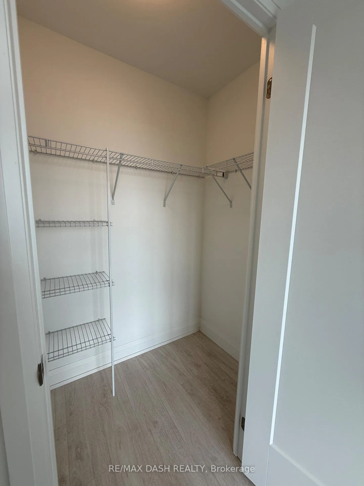 Photo 21 of Unit 1907, 20 Soudan Avenue, Toronto, Mount Pleasant West — HOMEH