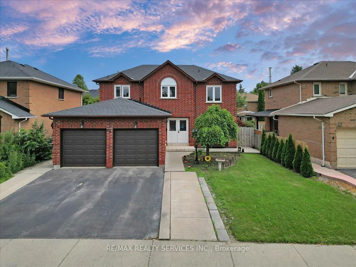 Photo 1 of 29 Brydon Crescent, Brampton, Northwood Park — HOMEH