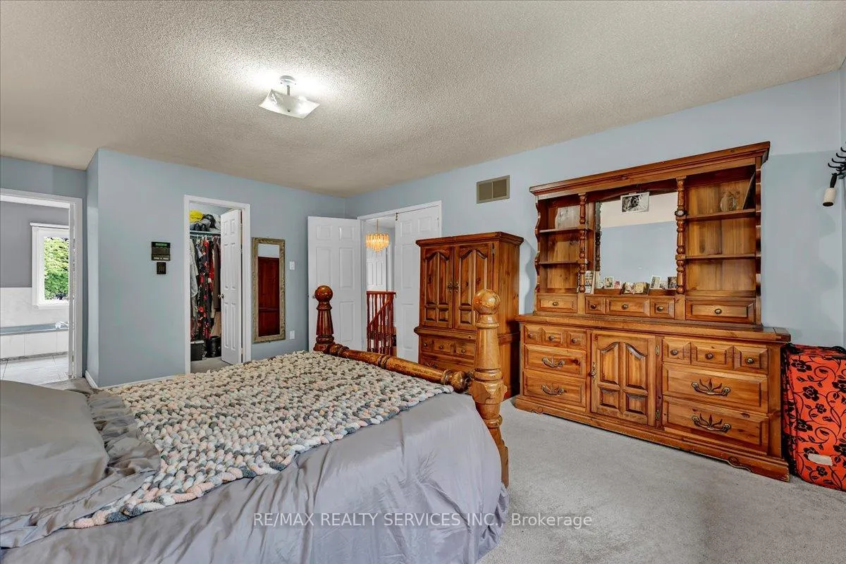 Photo 22 of 29 Brydon Crescent, Brampton, Northwood Park — HOMEH