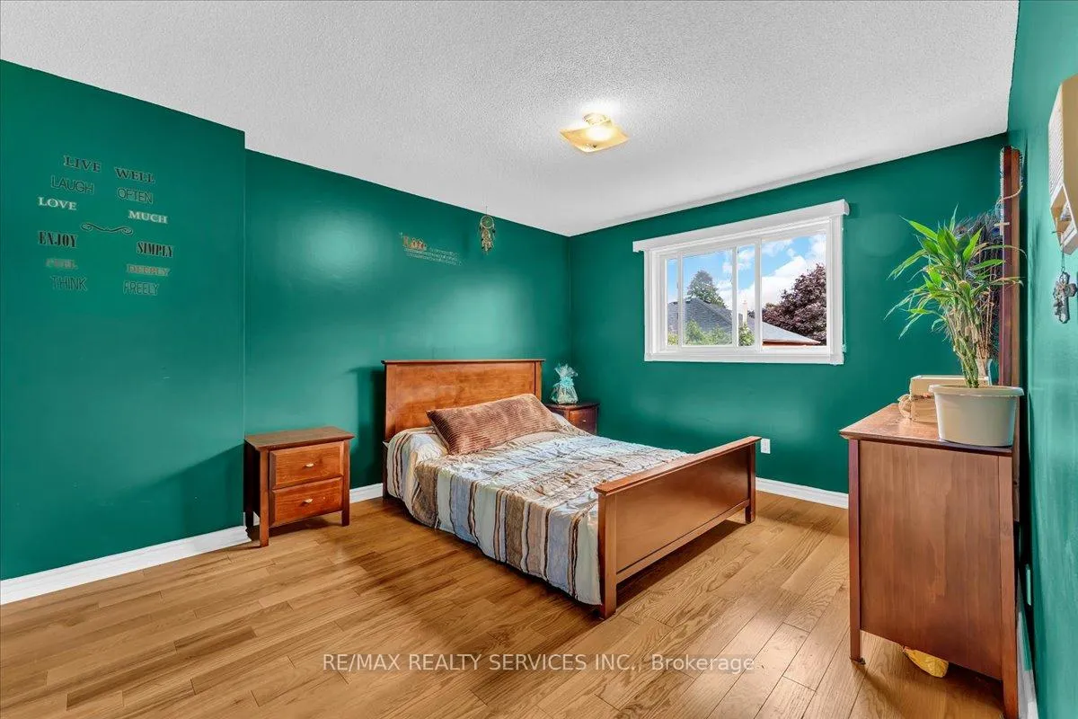 Photo 27 of 29 Brydon Crescent, Brampton, Northwood Park — HOMEH
