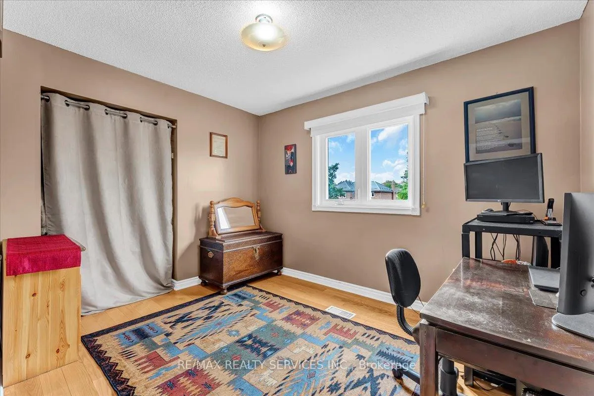 Photo 29 of 29 Brydon Crescent, Brampton, Northwood Park — HOMEH