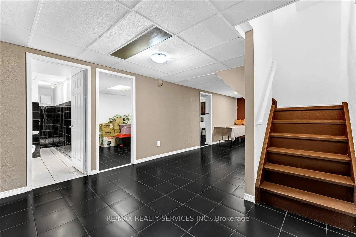 Photo 30 of 29 Brydon Crescent, Brampton, Northwood Park — HOMEH