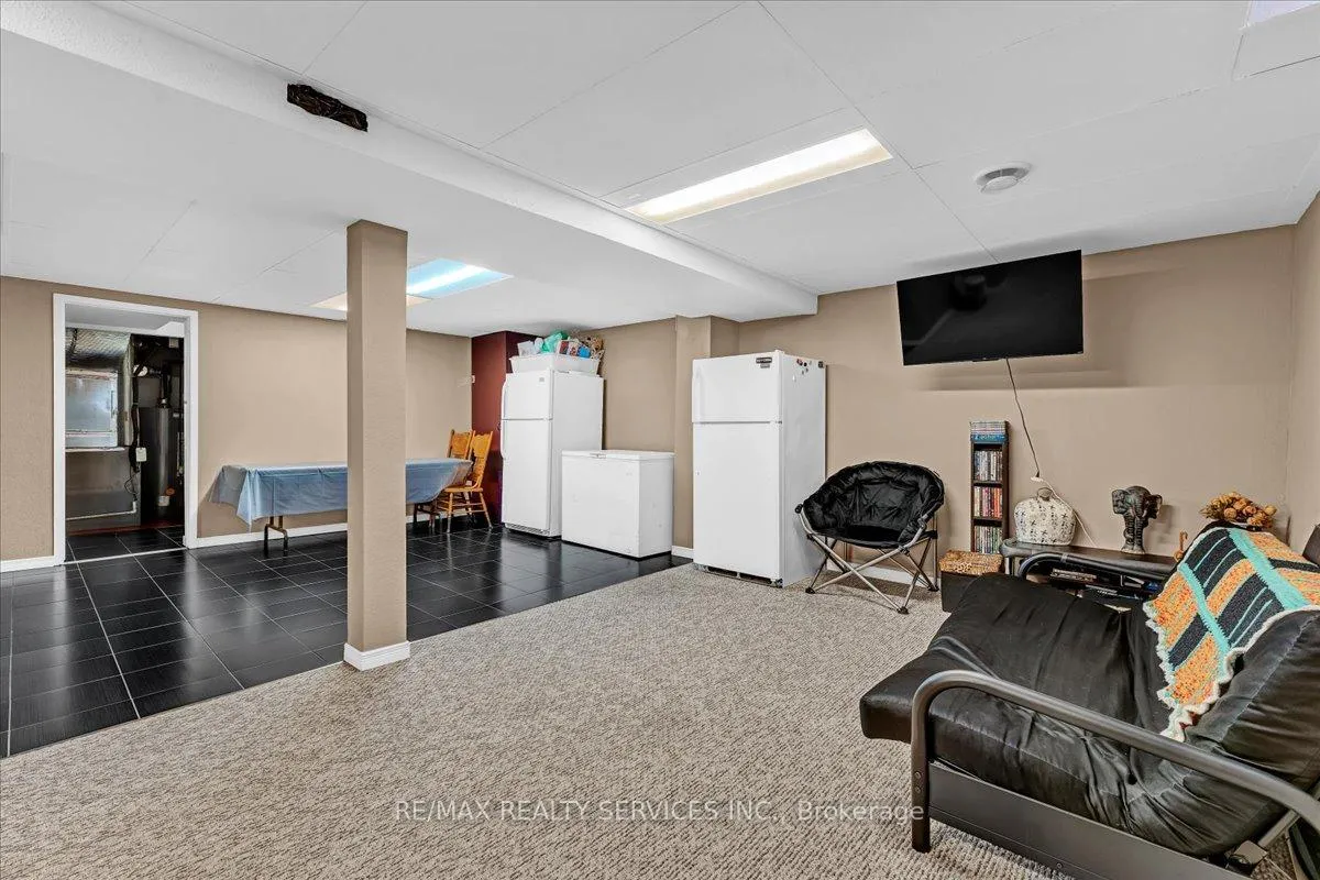 Photo 32 of 29 Brydon Crescent, Brampton, Northwood Park — HOMEH