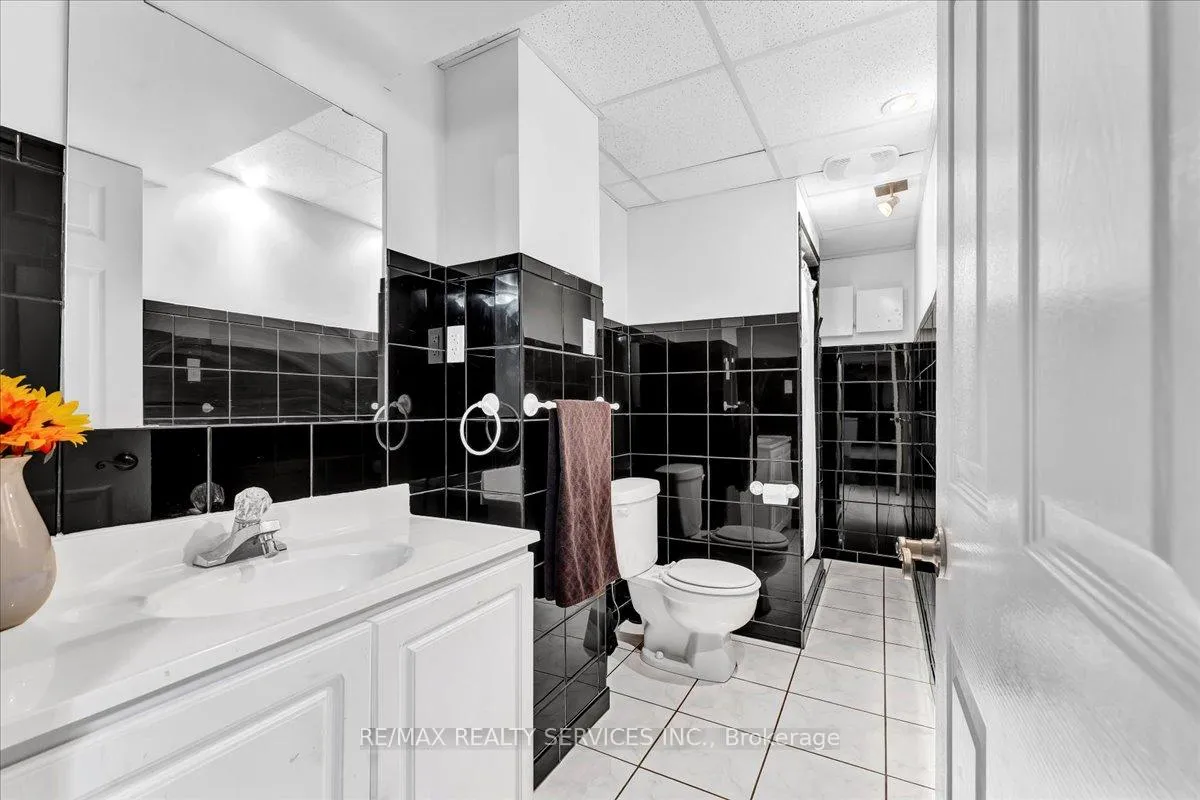 Photo 33 of 29 Brydon Crescent, Brampton, Northwood Park — HOMEH