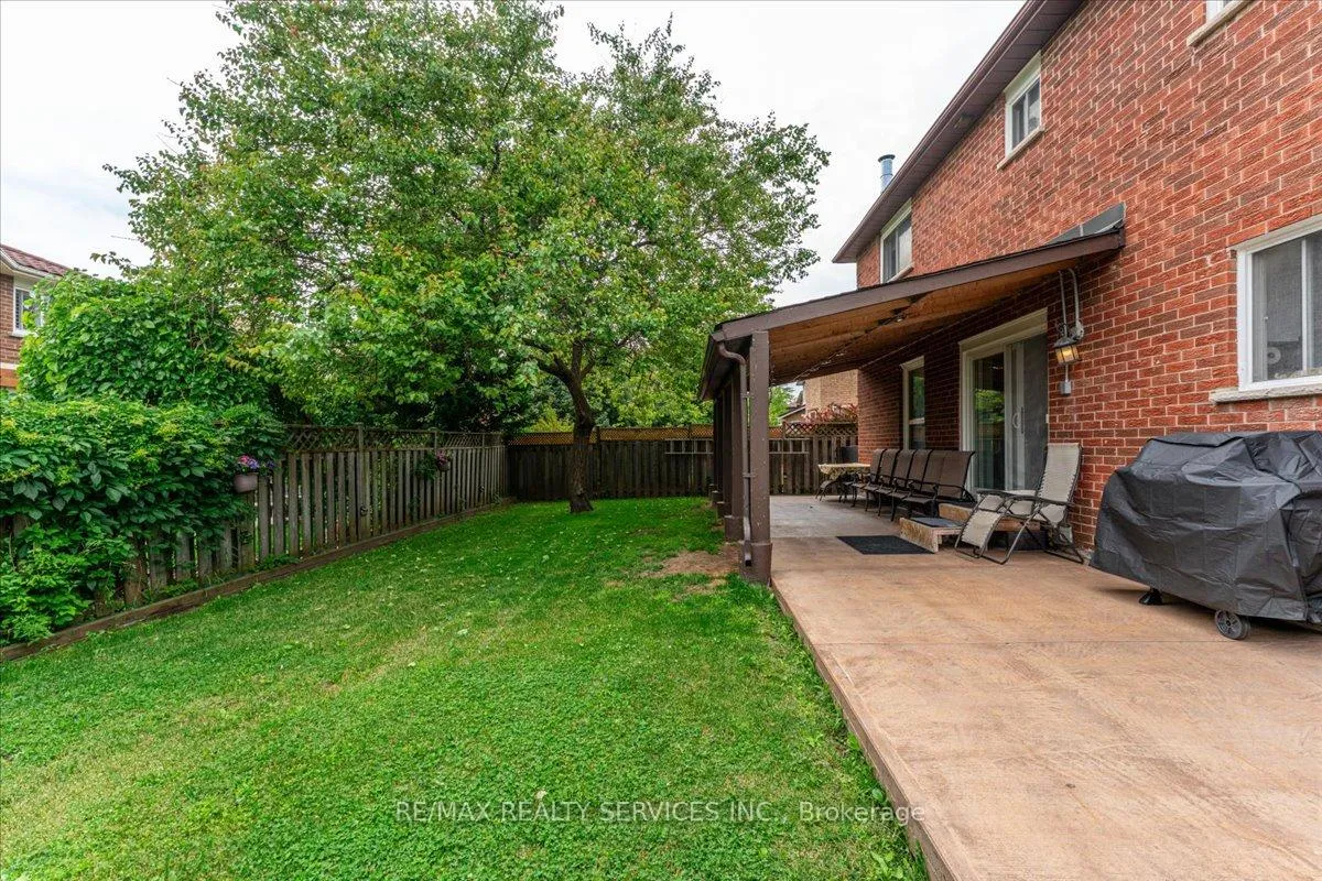 Photo 35 of 29 Brydon Crescent, Brampton, Northwood Park — HOMEH
