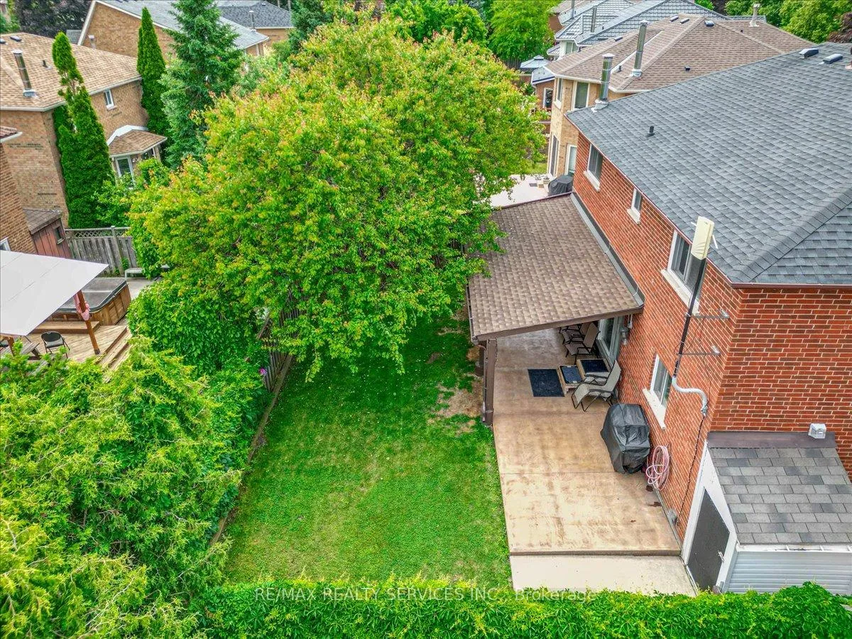 Photo 36 of 29 Brydon Crescent, Brampton, Northwood Park — HOMEH