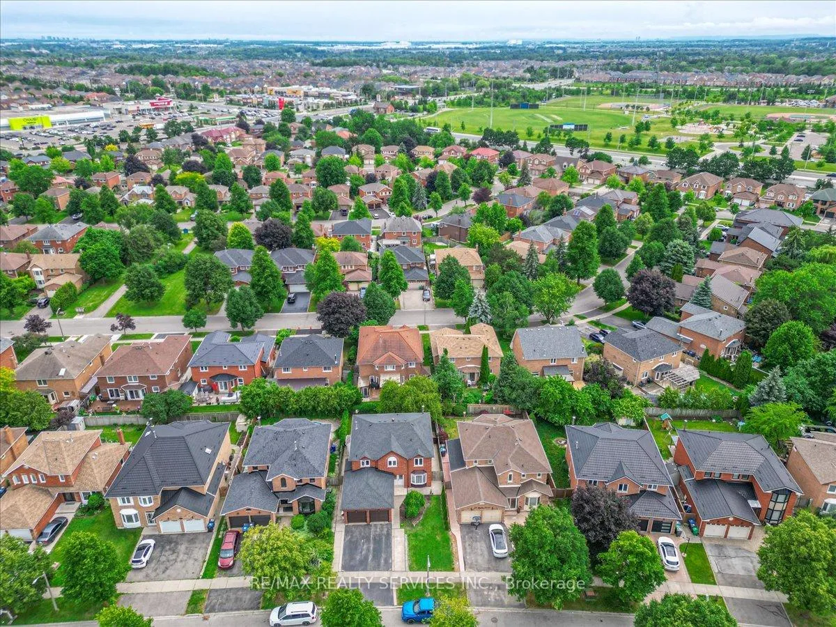 Photo 39 of 29 Brydon Crescent, Brampton, Northwood Park — HOMEH