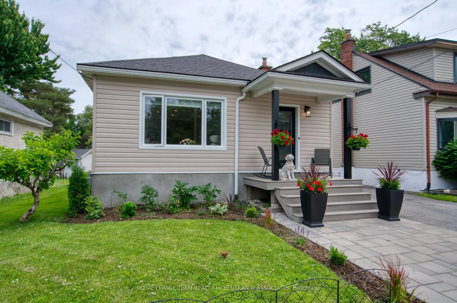 Photo 2 of 415 Hilson Avenue, Ottawa, Westboro/Hampton Park — HOMEH