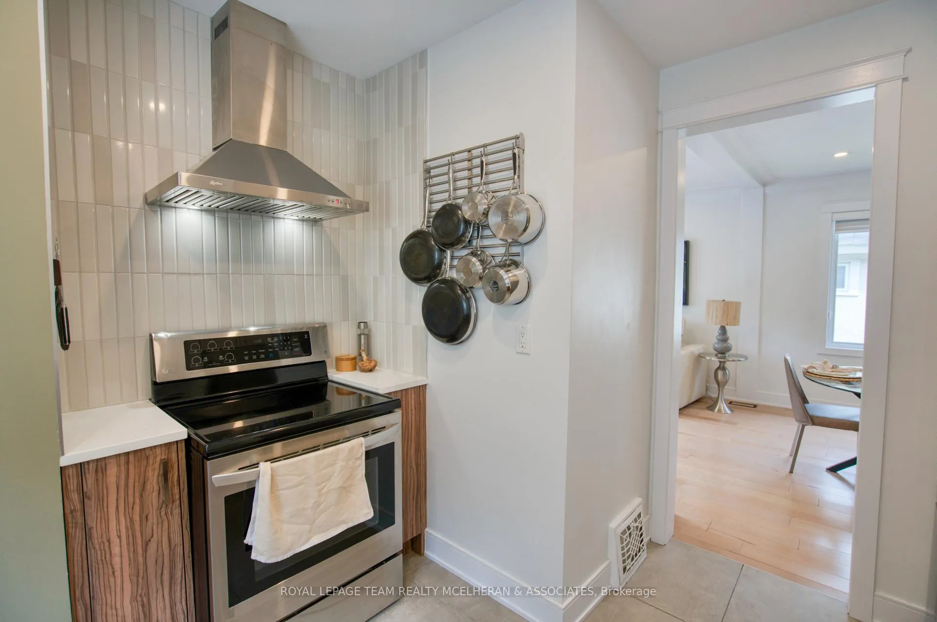 Photo 21 of 415 Hilson Avenue, Ottawa, Westboro/Hampton Park — HOMEH