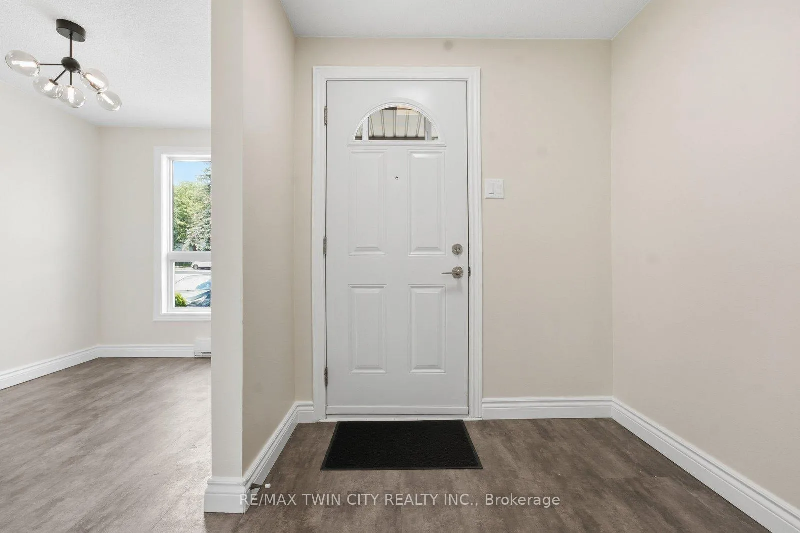 Photo 6 of Unit 3, 476 Grey Street, Brantford, Echo Place — HOMEH