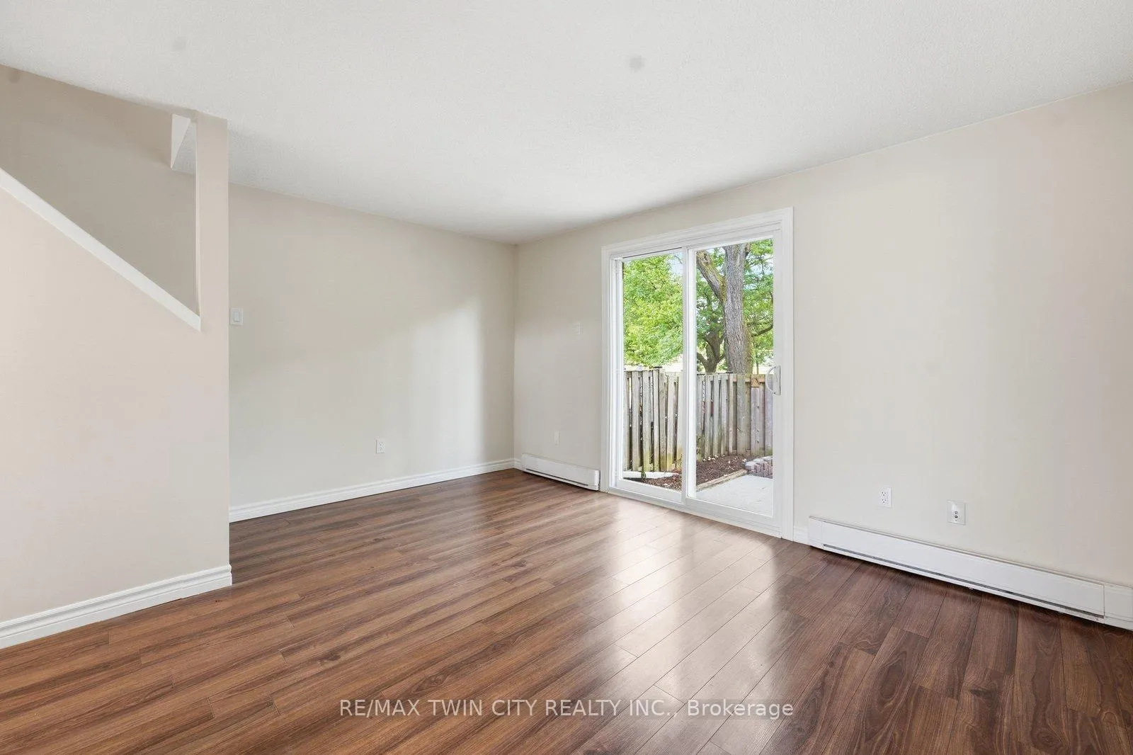 Photo 11 of Unit 3, 476 Grey Street, Brantford, Echo Place — HOMEH