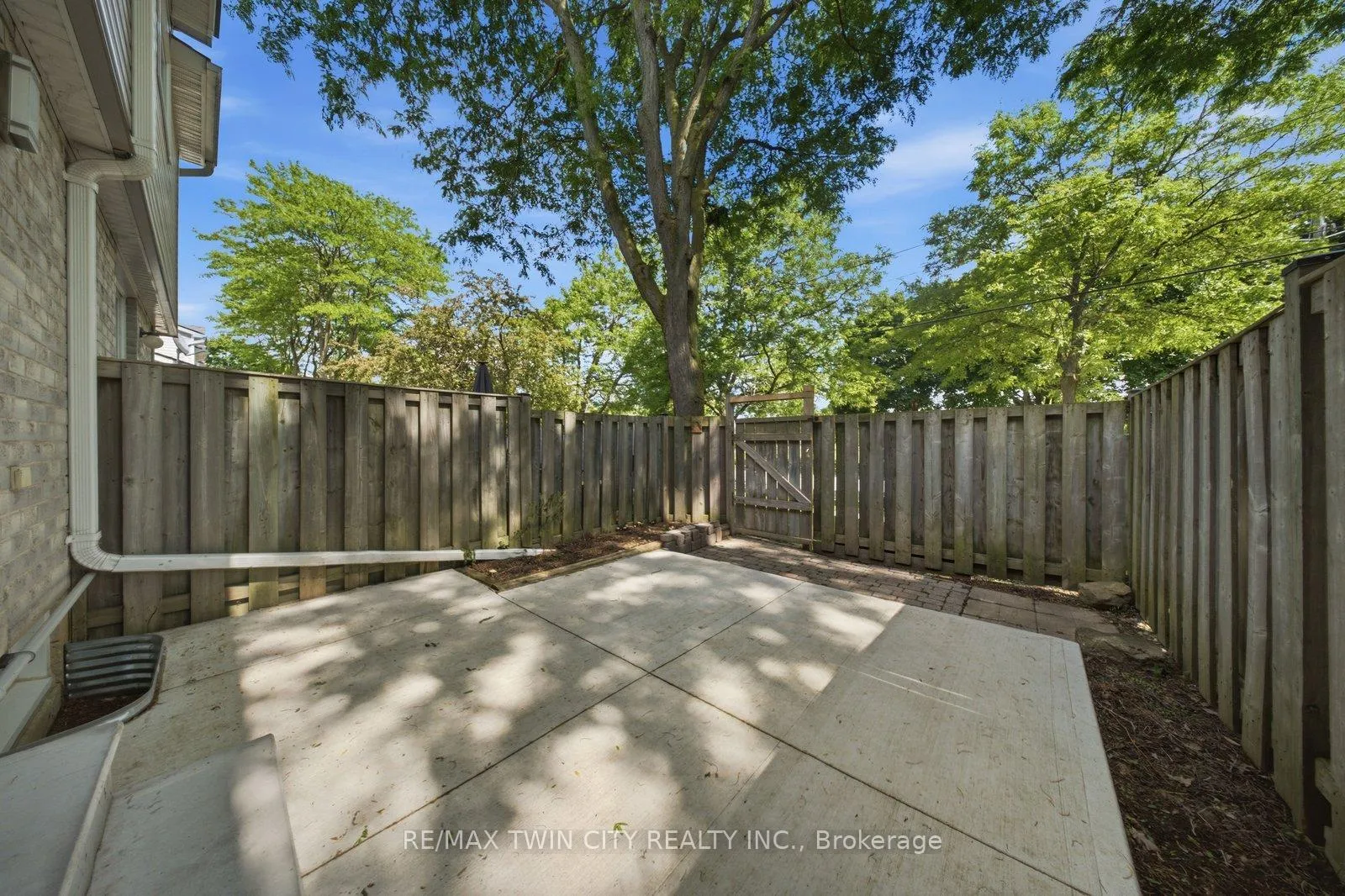 Photo 19 of Unit 3, 476 Grey Street, Brantford, Echo Place — HOMEH
