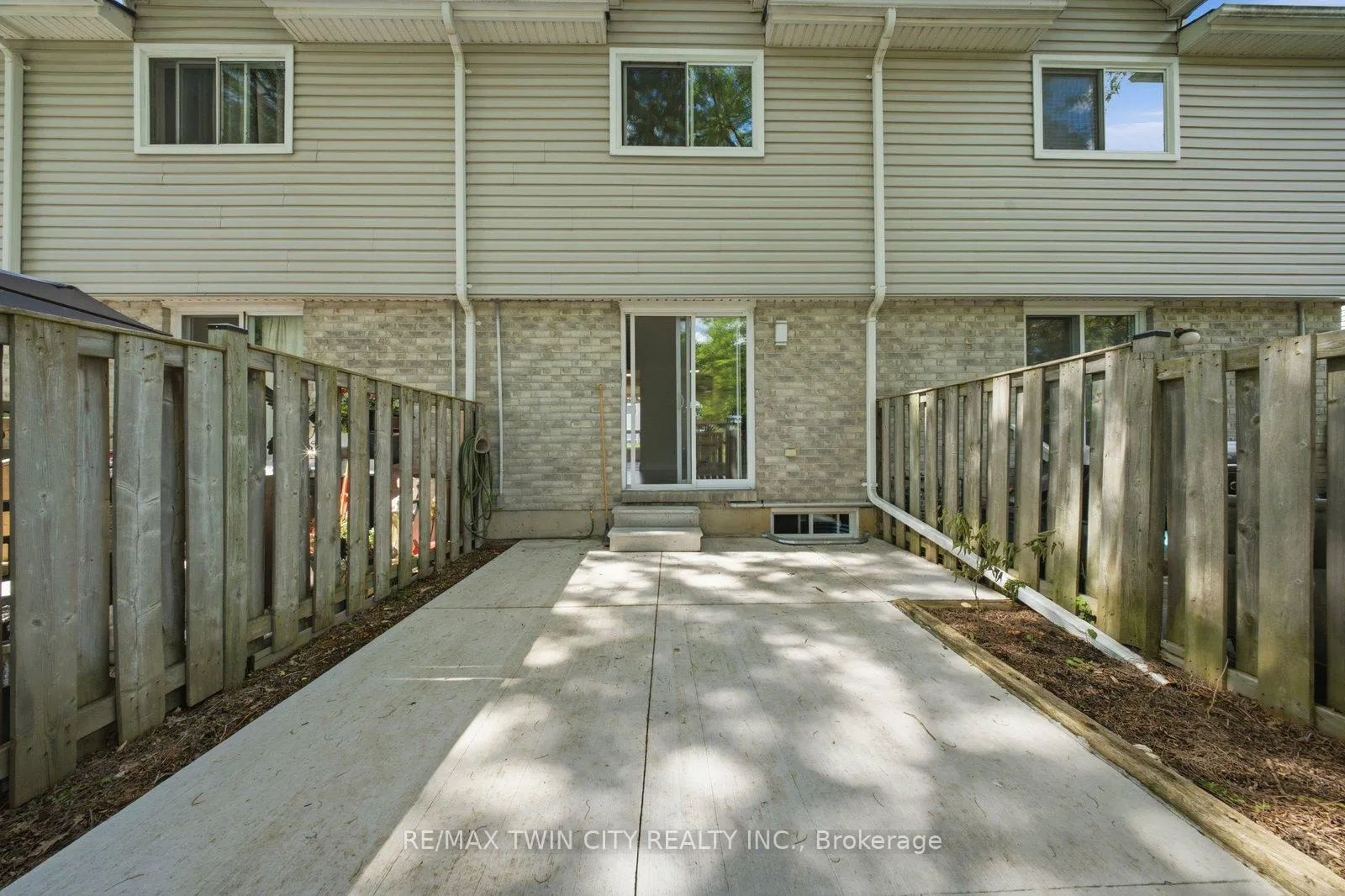 Photo 21 of Unit 3, 476 Grey Street, Brantford, Echo Place — HOMEH