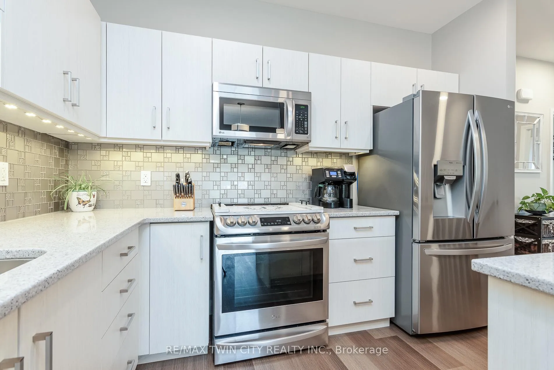 Photo 10 of 82 Rowe Avenue, South Huron, Exeter — HOMEH