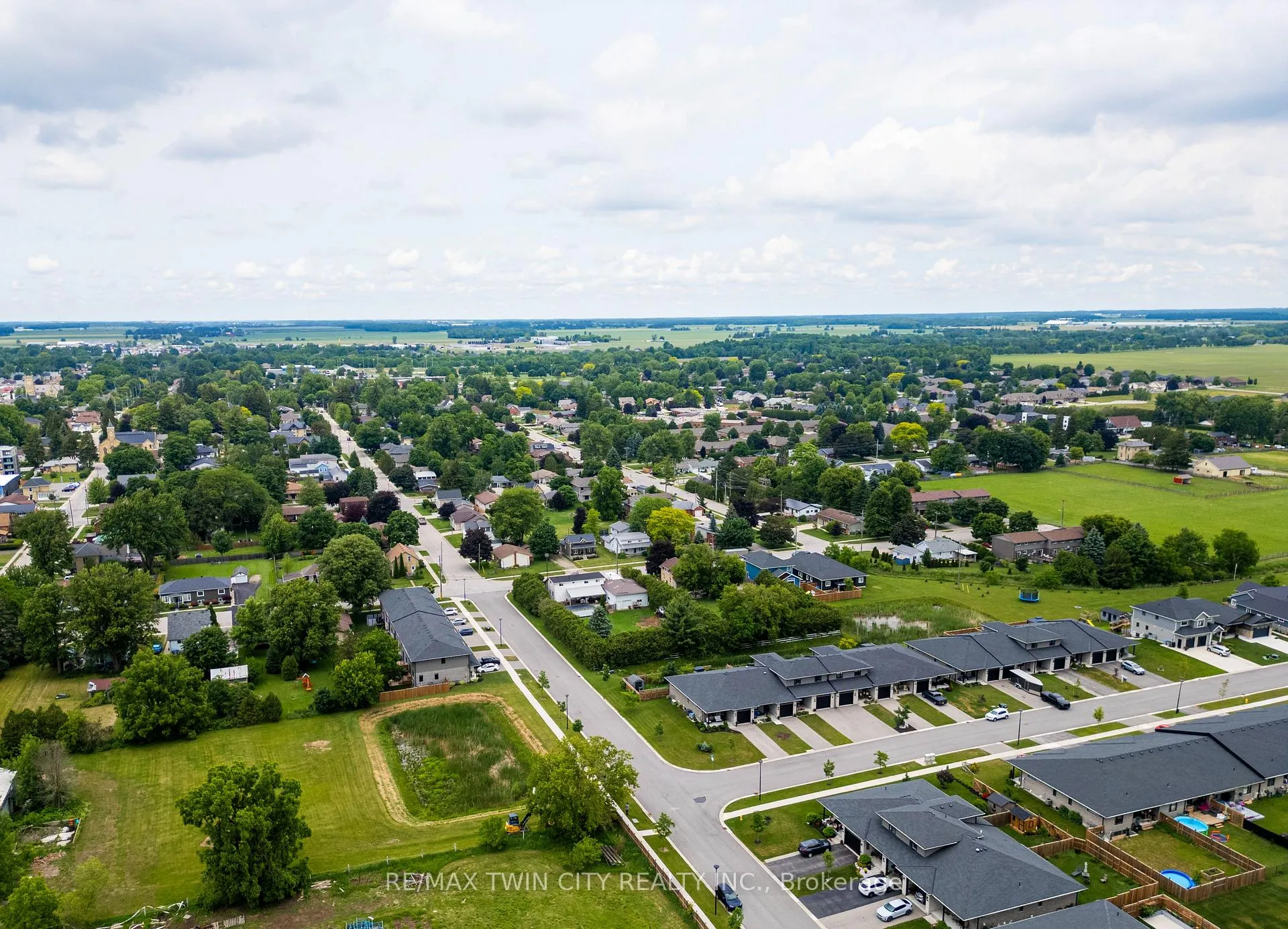 Photo 46 of 82 Rowe Avenue, South Huron, Exeter — HOMEH