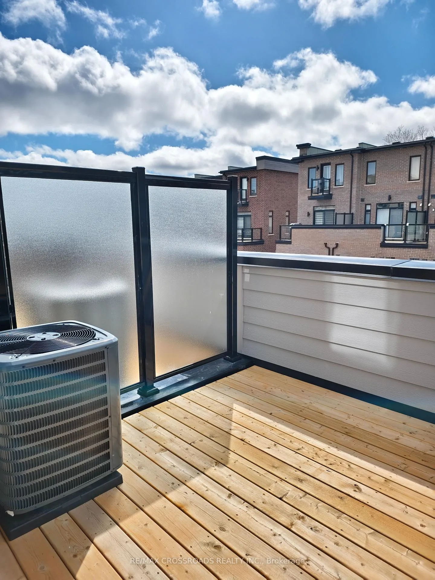 Photo 16 of 68 Stauffer Crescent, Markham, Cornell — HOMEH