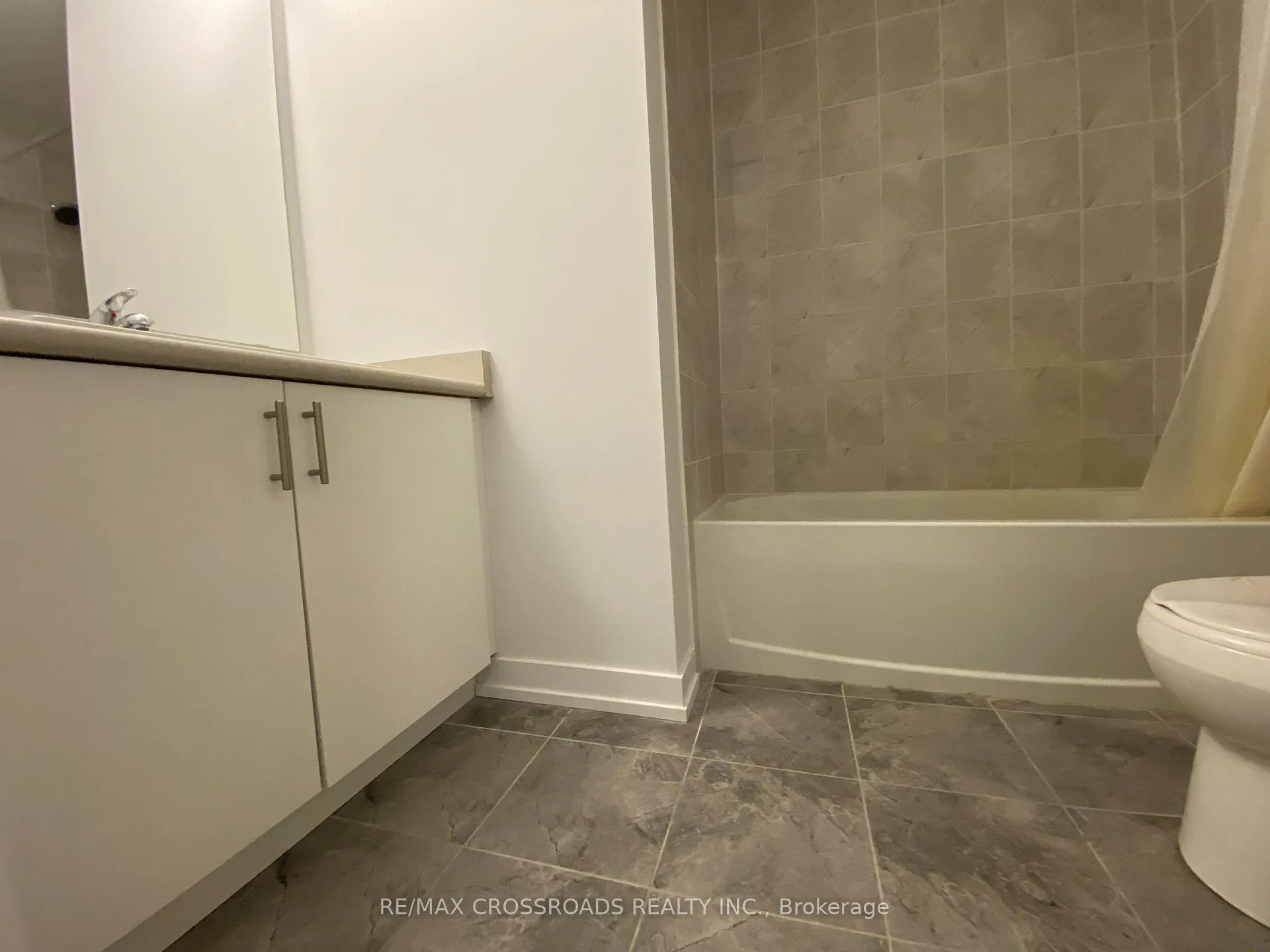 Photo 34 of 68 Stauffer Crescent, Markham, Cornell — HOMEH