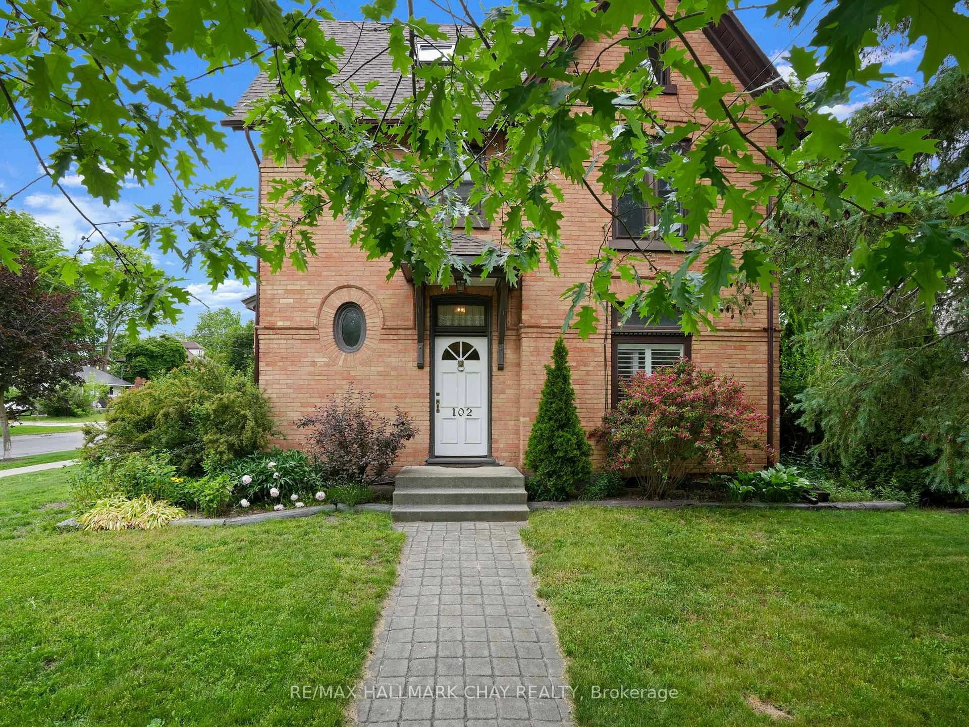 Photo 2 of 102 Wellington Street E, New Tecumseth, Alliston — HOMEH