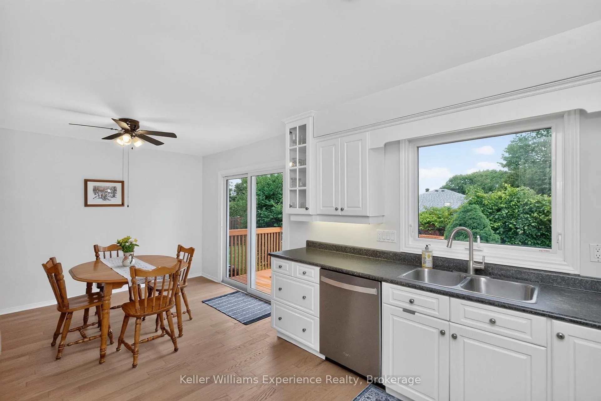 Photo 10 of 922 Playfair Road, Midland — HOMEH