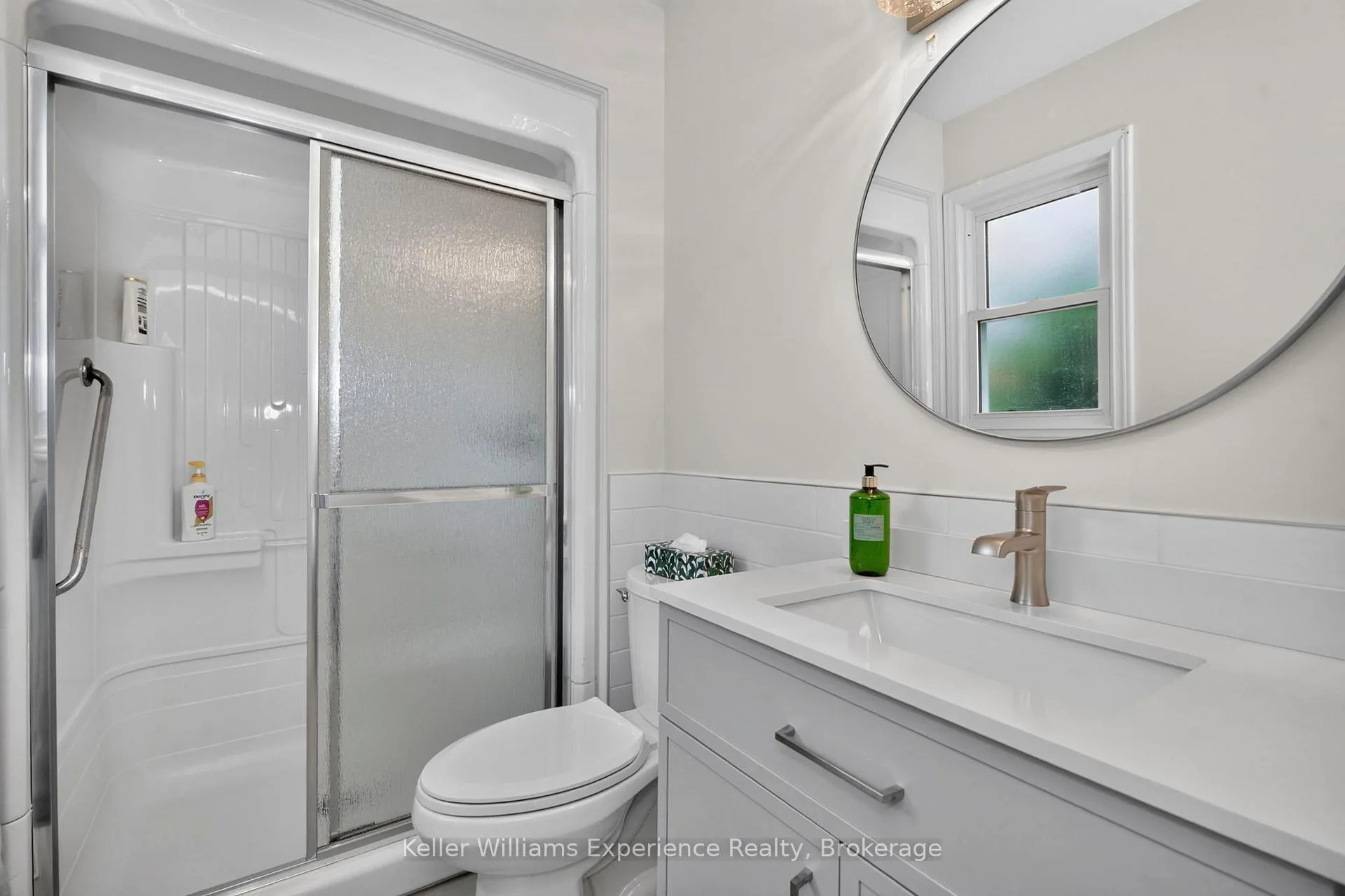 Photo 18 of 922 Playfair Road, Midland — HOMEH