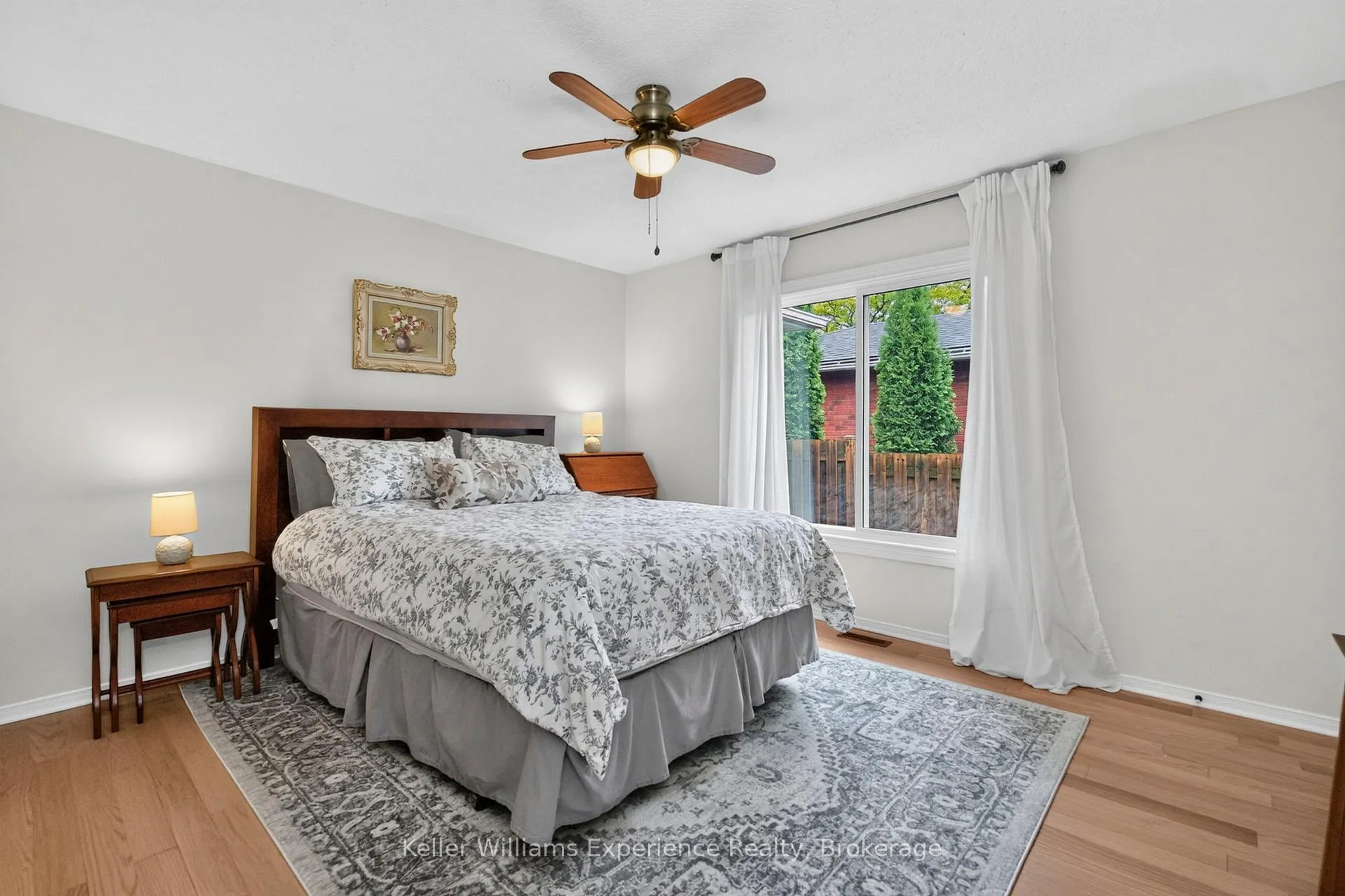 Photo 19 of 922 Playfair Road, Midland — HOMEH