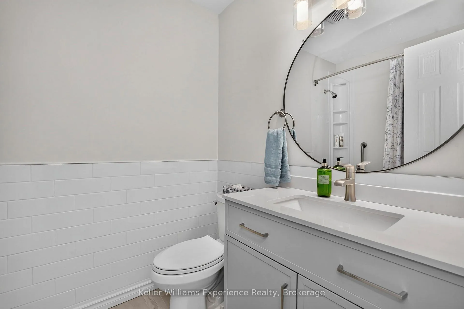 Photo 23 of 922 Playfair Road, Midland — HOMEH