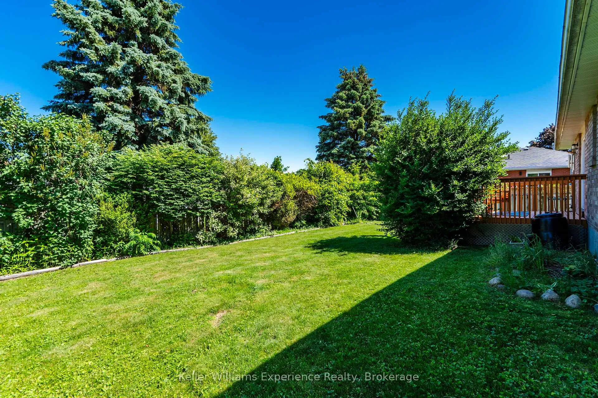 Photo 37 of 922 Playfair Road, Midland — HOMEH